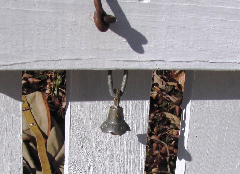 Roots gate bell